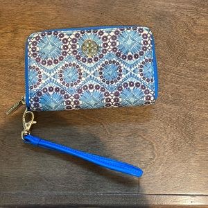 Tory Burch wristlet, excellent condition. Only worn twice